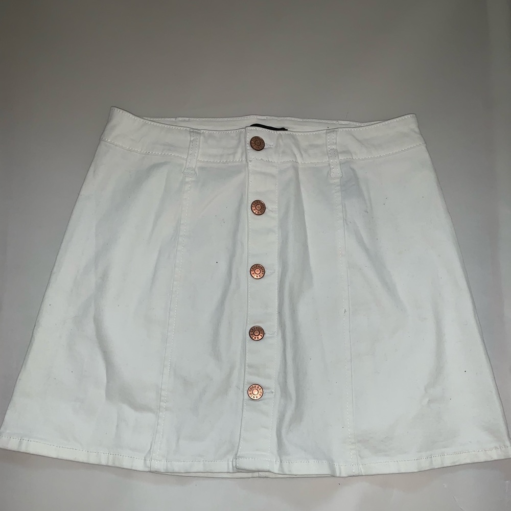 white cotton skater skirt!